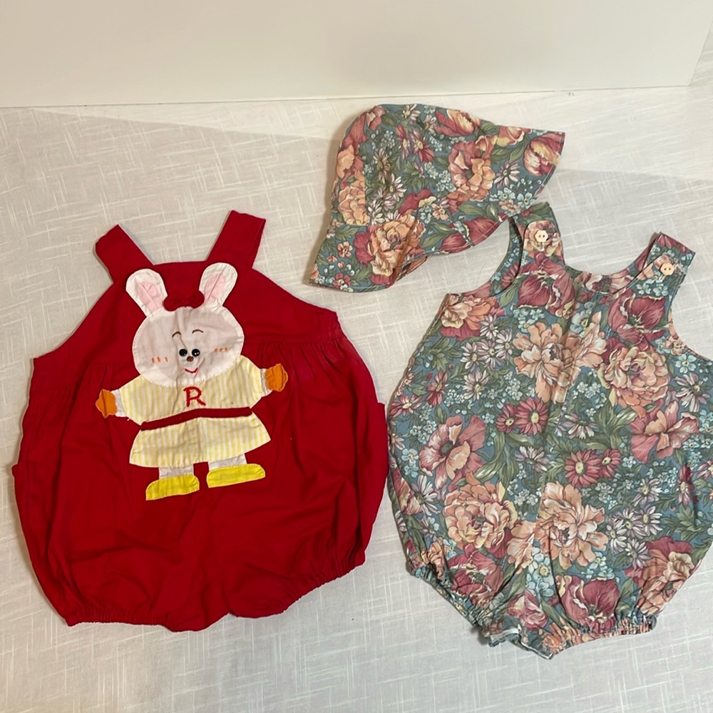 2 Vintage Bubble rompers, good vintage condition.